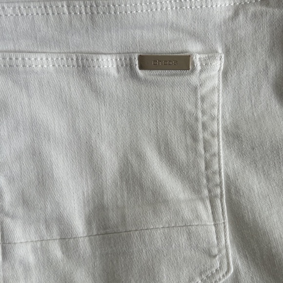 Chico’s So Slimming Girlfriend Crop patchwork white jeans‎ size 1.5/10 - Picture 10 of 14